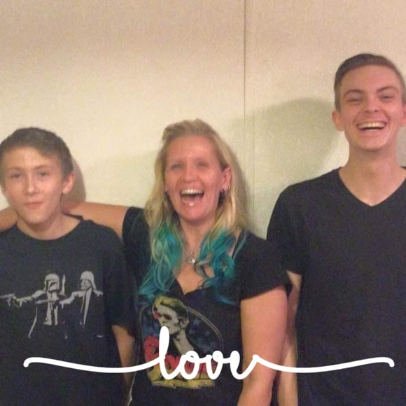 Meet your Posher, Lindsay - Picture 1 of 1